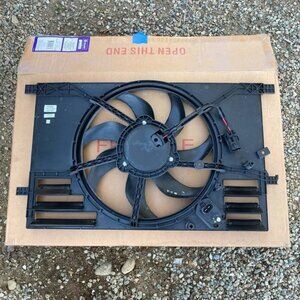 Jeep Renegade Radiator and A/C Condenser Fan Assembly 2015 2016 2017 2018 2.4 68